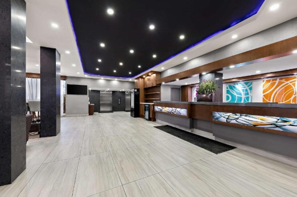 Best Western Plus Toronto North York Hotel & Suites image 12