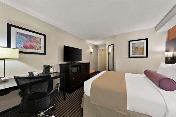 Best Western Plus Toronto North York Hotel & Suites image 15