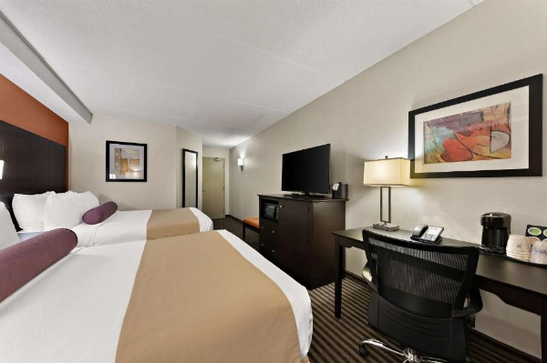 Best Western Plus Toronto North York Hotel & Suites image 29