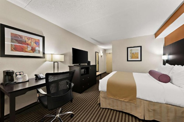 Best Western Plus Toronto North York Hotel & Suites image 30